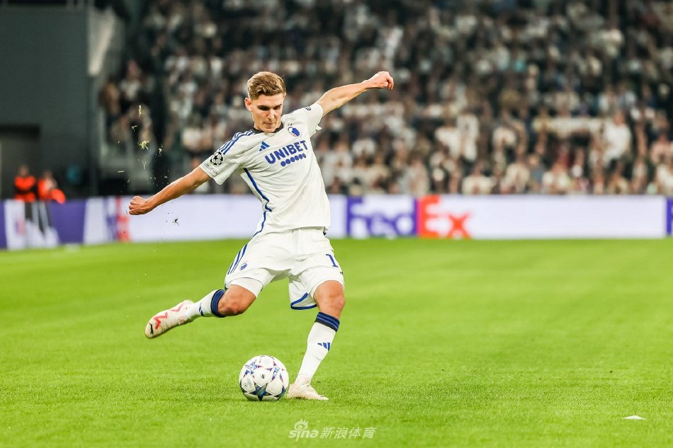 获得接近首 获得接近首