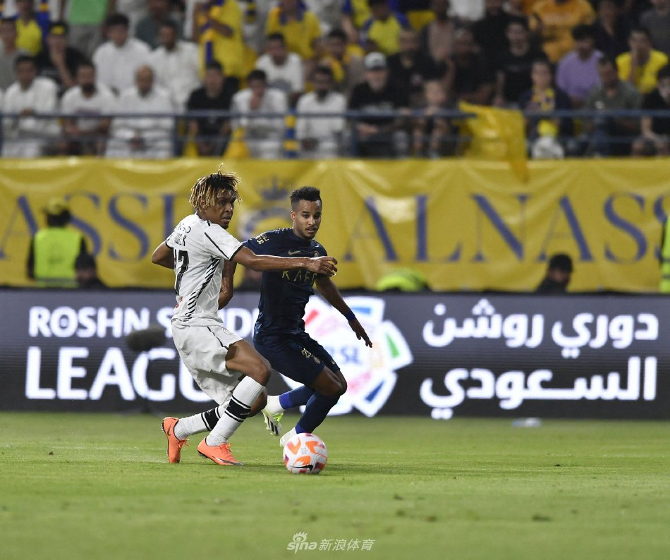 相比之下 相比之下