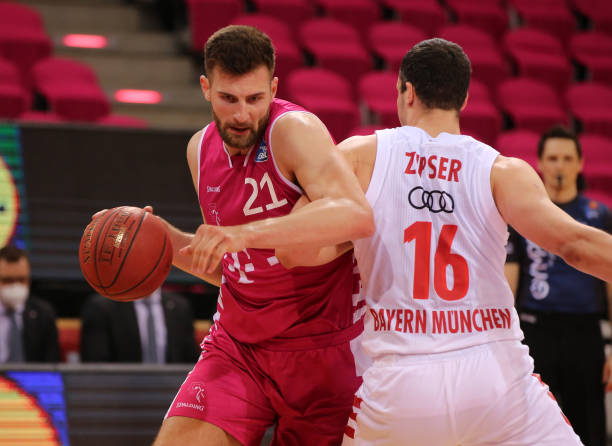 奥斯塔彭科 奥斯塔彭科