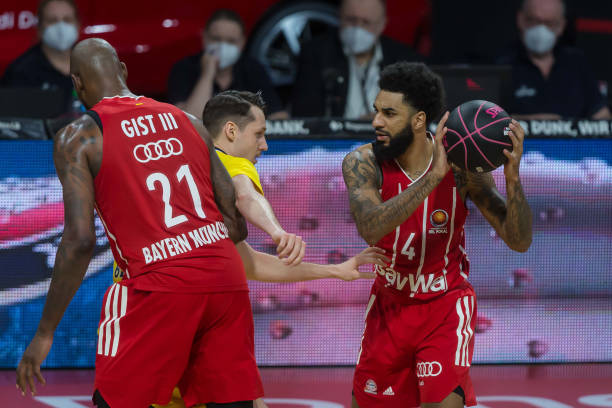 球场表现 球场表现