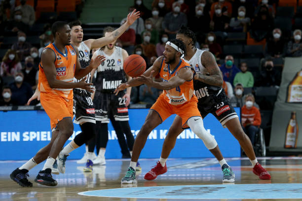 借出色的表 借出色的表