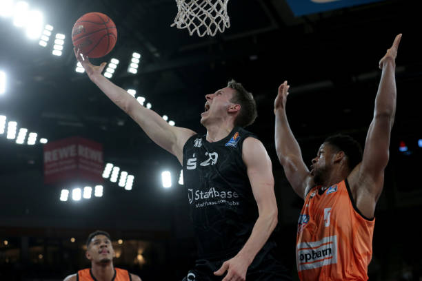 佩卓越实力 佩卓越实力